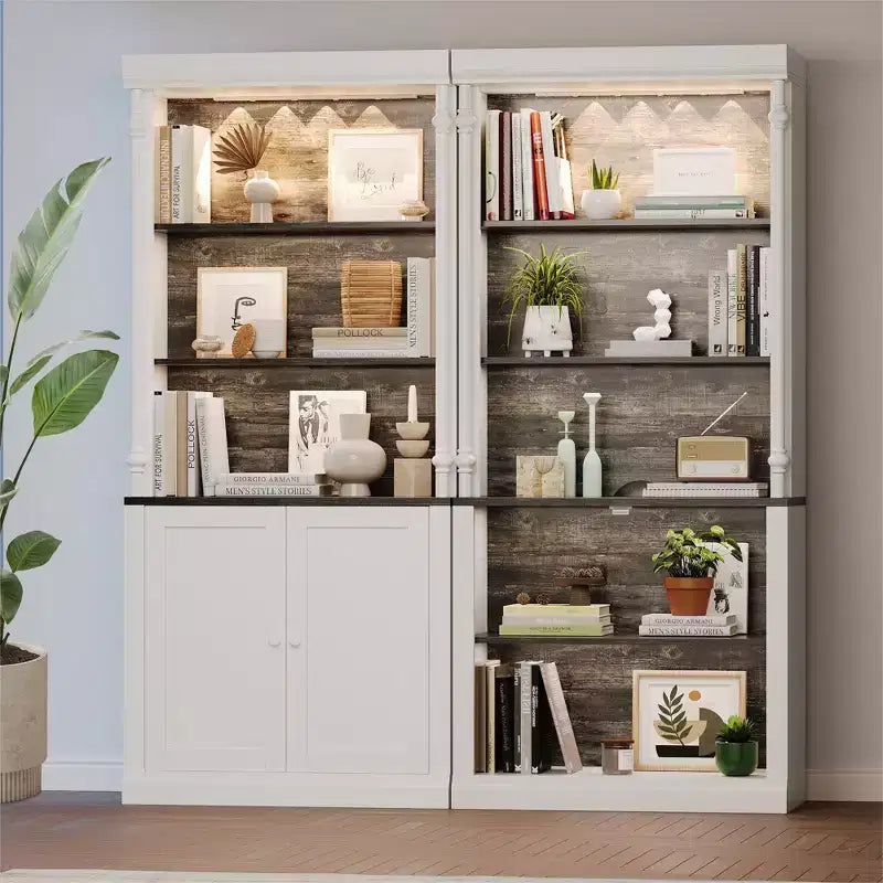 Credenza freestanding con illuminazione a LED, dotata di due ante e ripiani regolabili, ideale per sale da pranzo e soggiorni.