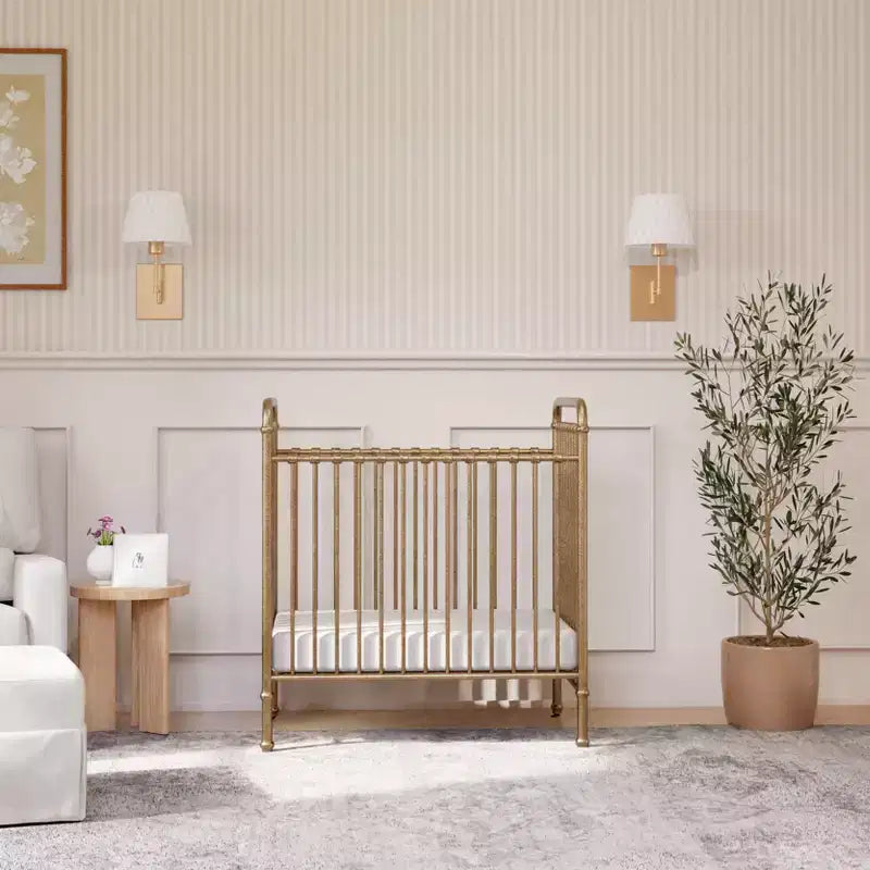 Culla Mini in Metallo Convertibile 3-in-1 Abigail