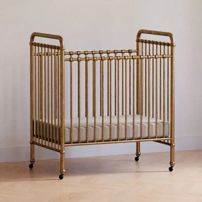 Culla Mini in Metallo Convertibile 3-in-1 Abigail