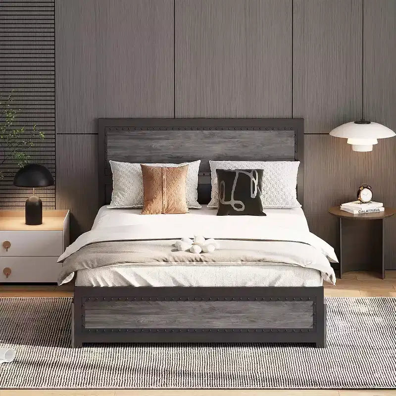 Struttura letto matrimoniale Queen Size con quattro cassetti portaoggetti e stazione di ricarica, letto a piattaforma rivettato con testiera, supporto a doghe in metallo, grigio
